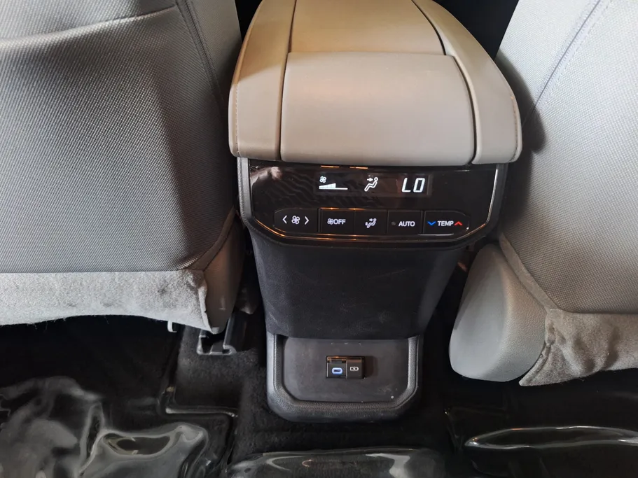 2025 Toyota Highlander GLE 