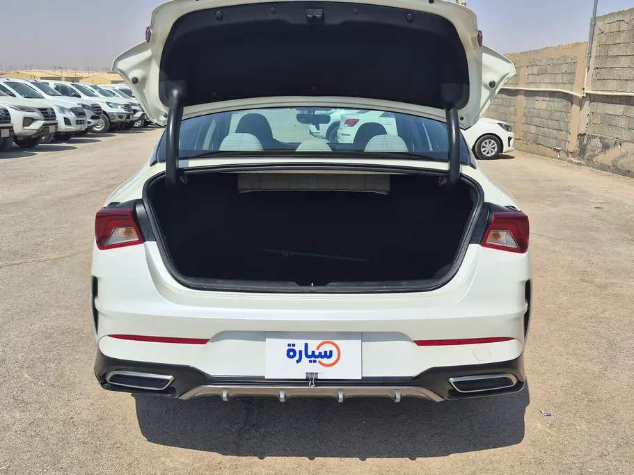 كيا K5 LX 2022 