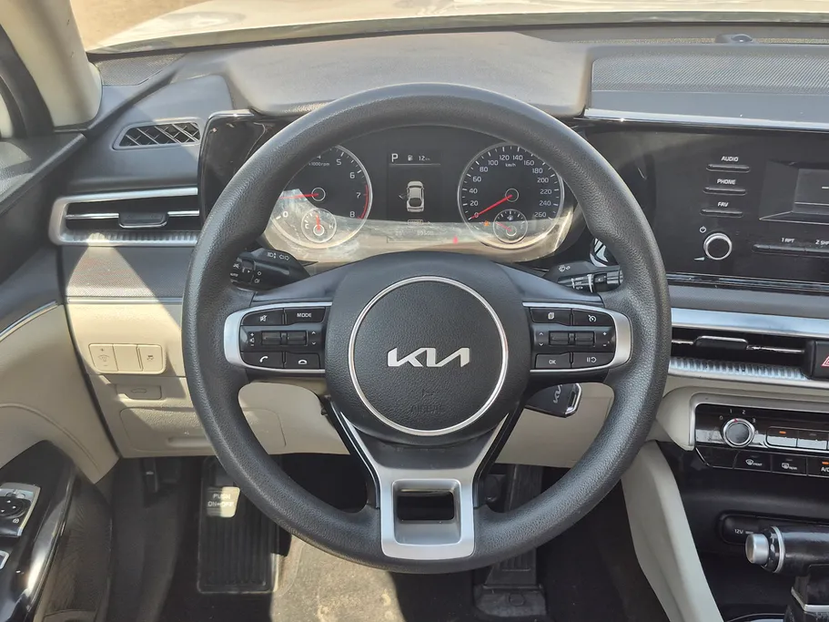 كيا K5 LX 2022 