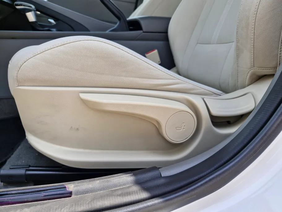 2023 Hyundai Elantra Smart 