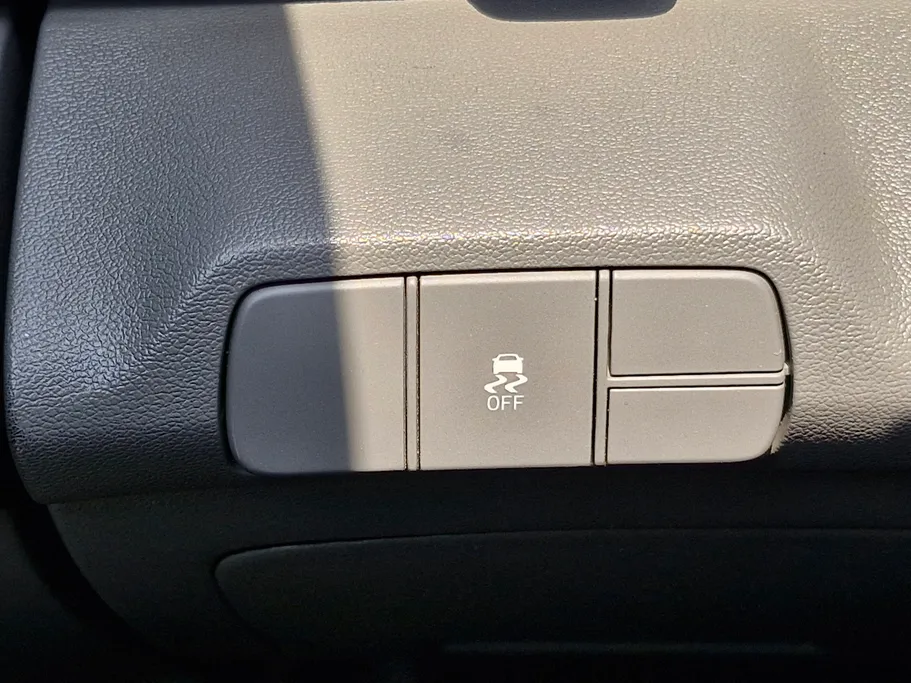 2023 Hyundai Elantra Smart 
