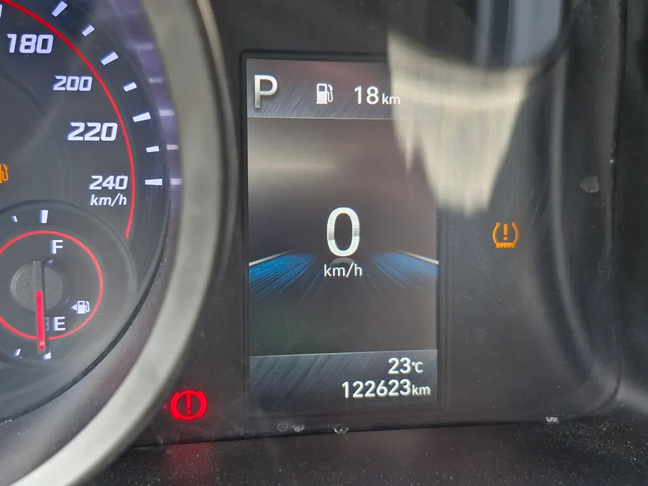 2023 Hyundai Elantra Smart 