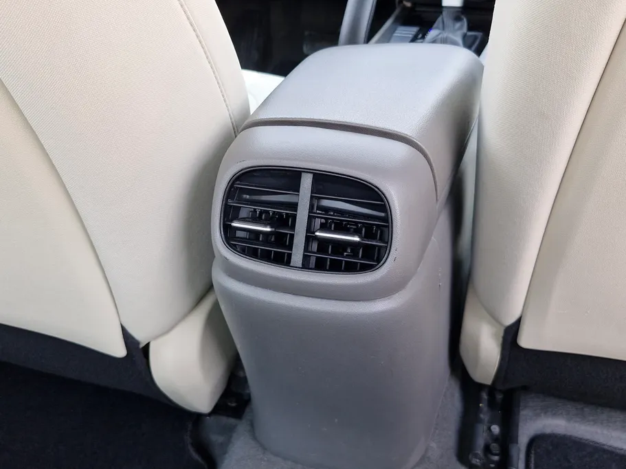 2023 Hyundai Elantra Smart 