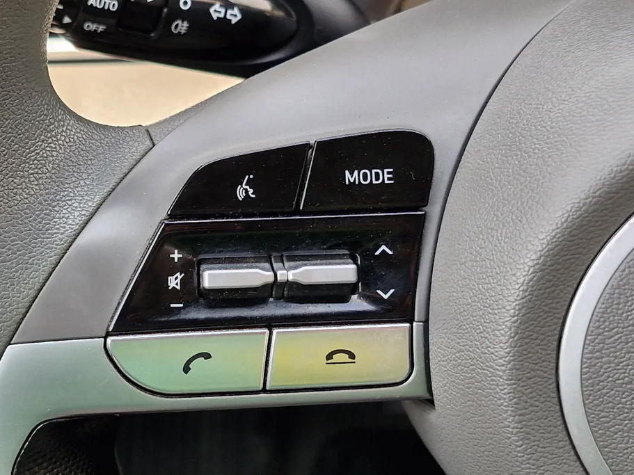 2023 Hyundai Elantra Smart 