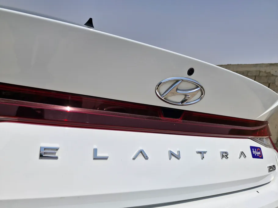 2023 Hyundai Elantra Smart 