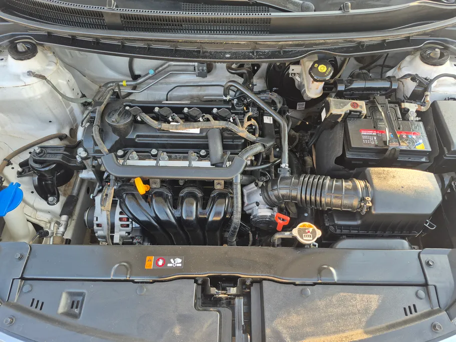 2022 Kia Pegas LX 