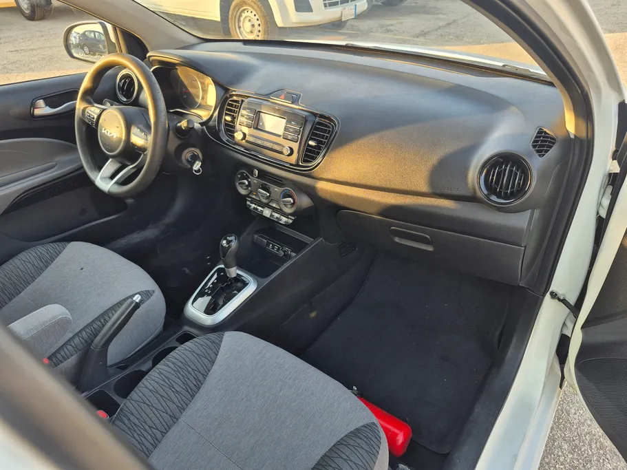 2022 Kia Pegas LX 