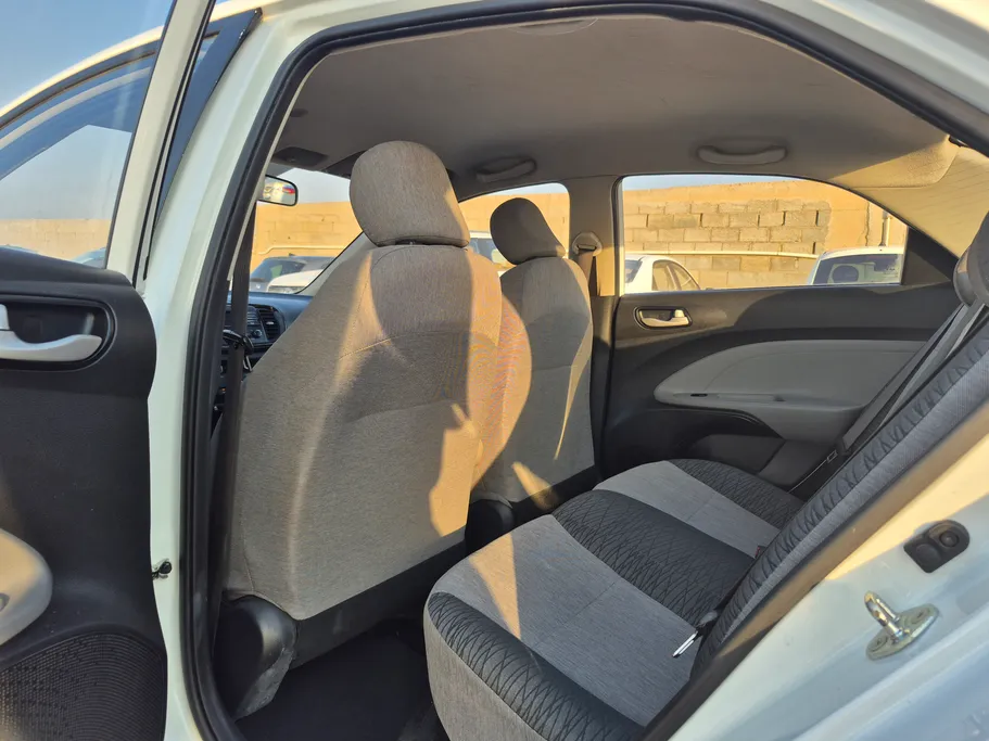 2022 Kia Pegas LX 