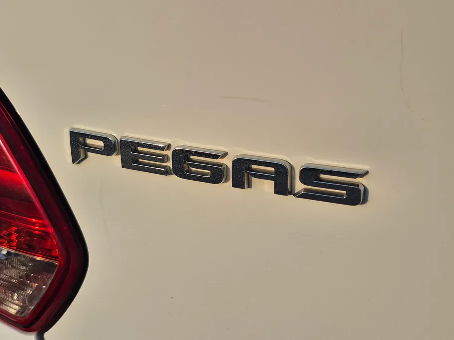 2022 Kia Pegas LX 
