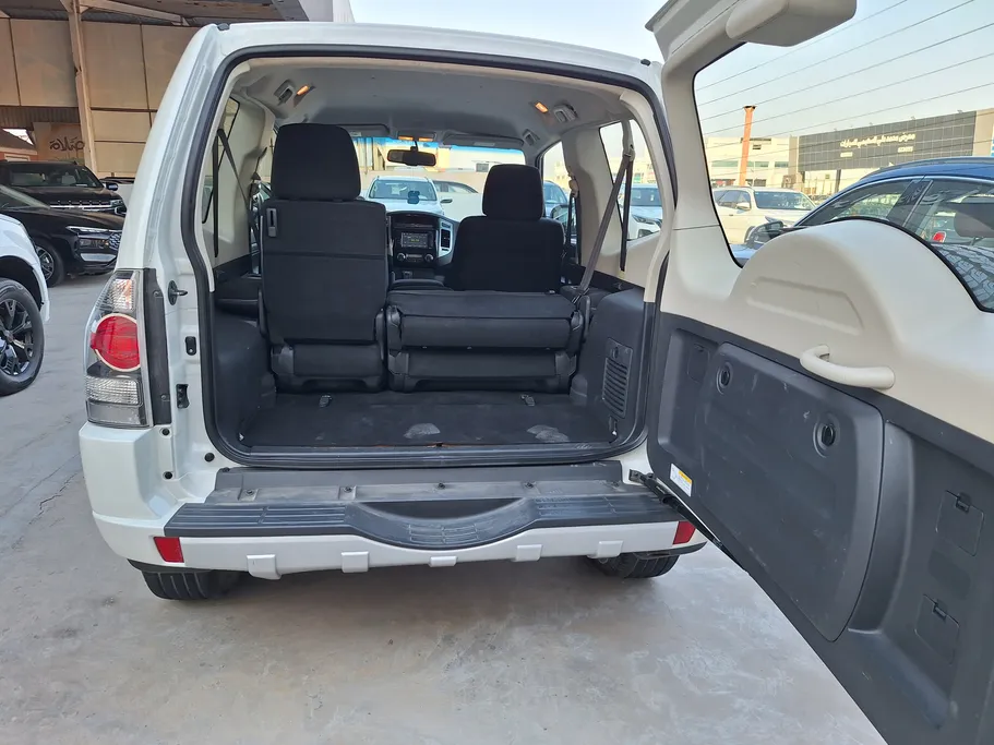 2020 Mitsubishi Pajero GLS 3Doors 
