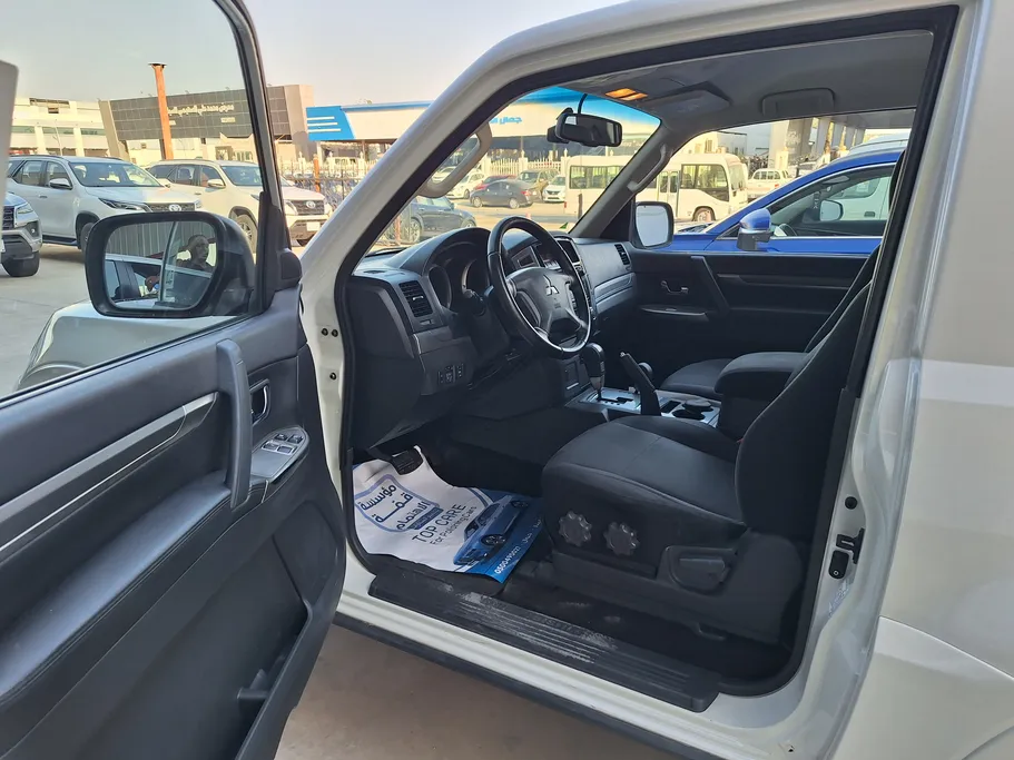 2020 Mitsubishi Pajero GLS 3Doors 