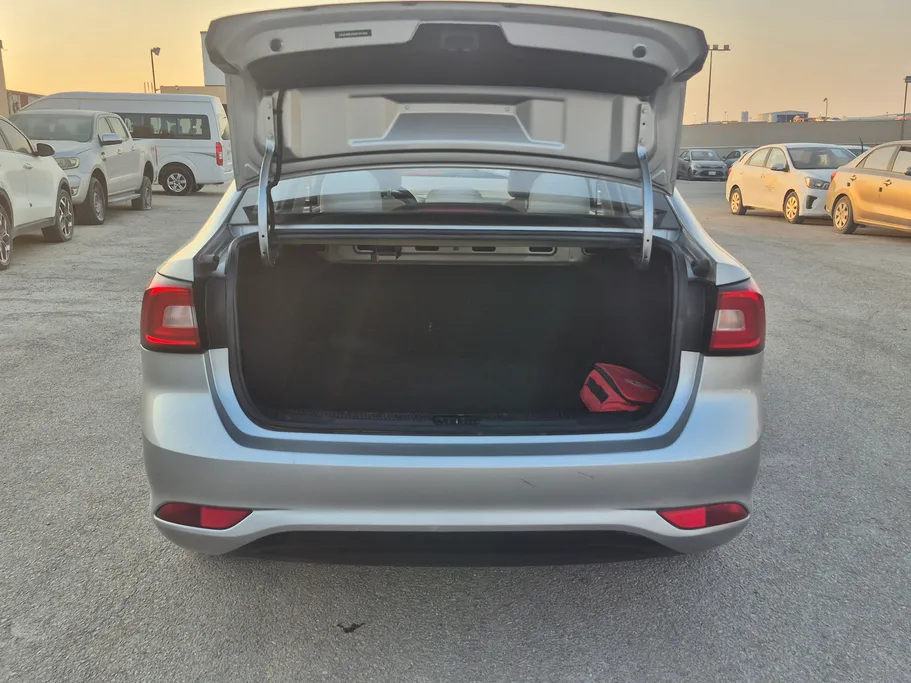 ام جي 5 STD 2022 