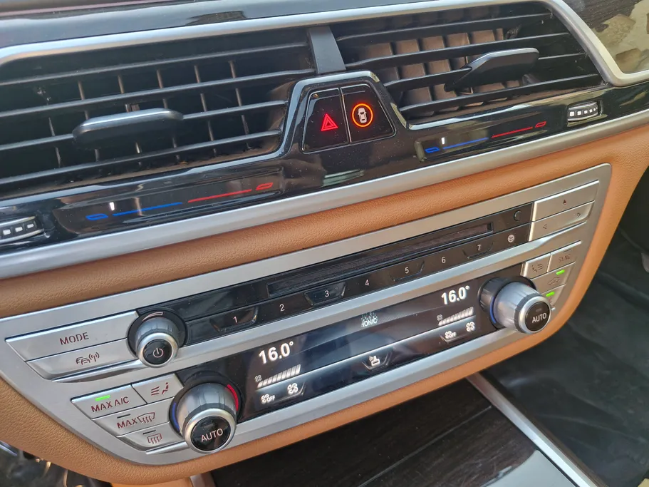 2022 BMW 7 Series 730Li 