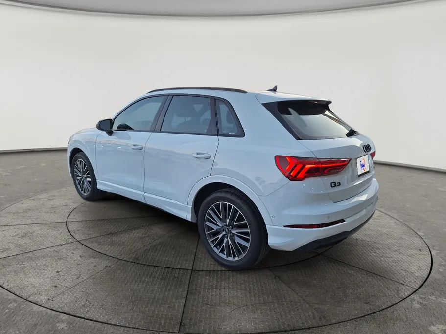 2025 Audi Q3 35 TFSl 