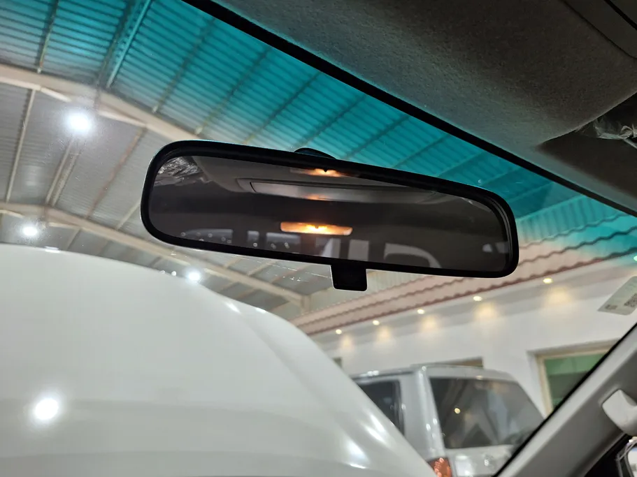 تويوتا هايلكس SR5 2023 