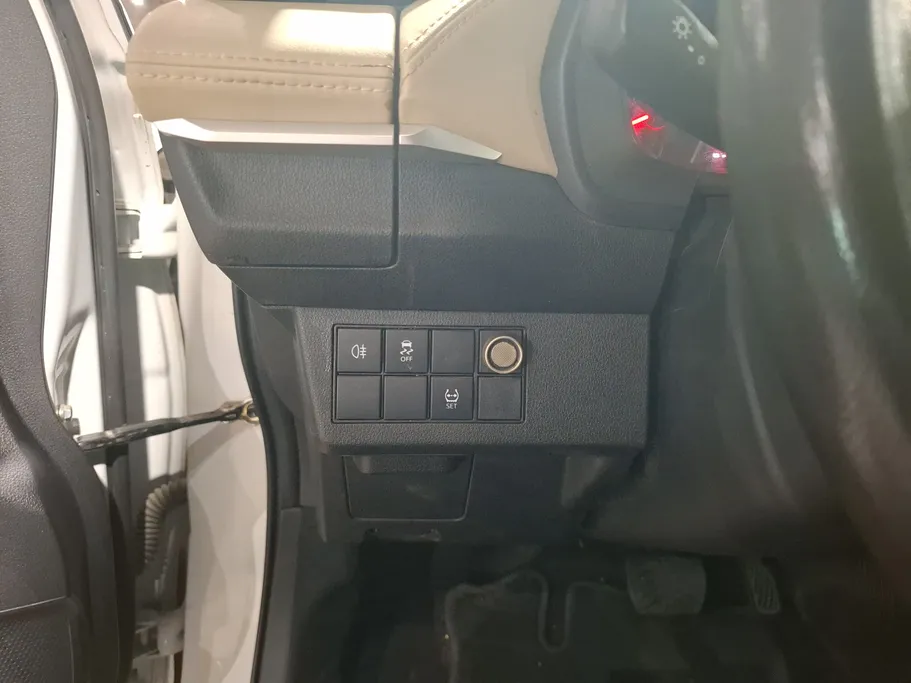 2024 Toyota Yaris  Y 
