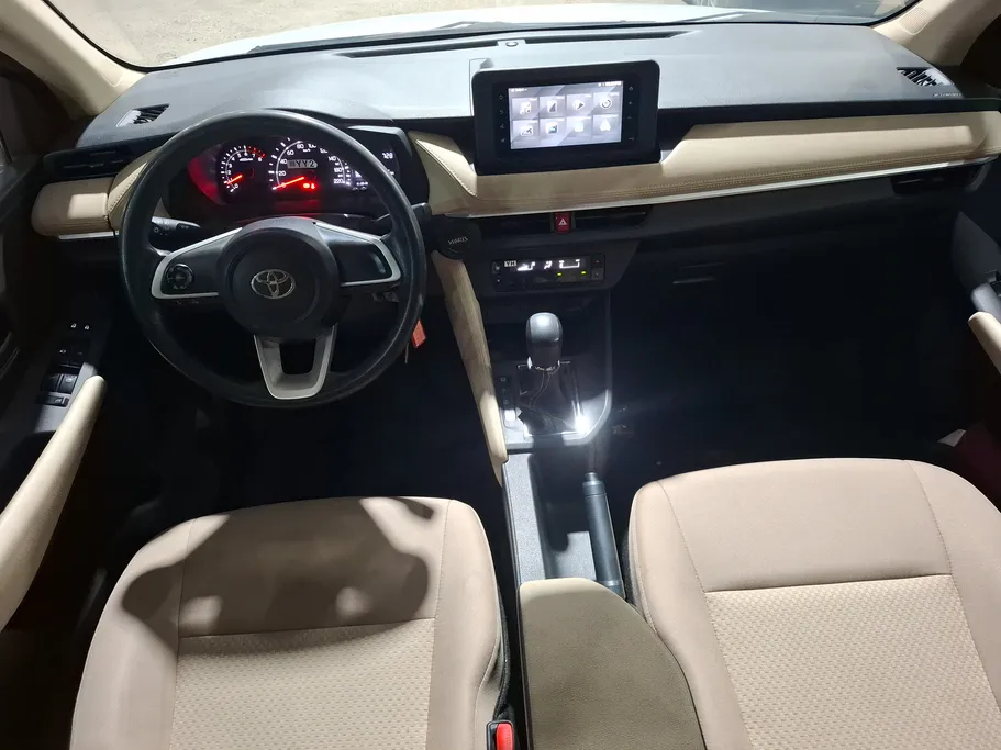 2024 Toyota Yaris  Y 