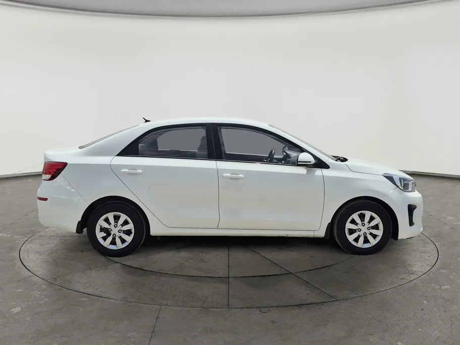 2022 Kia Pegas LX 