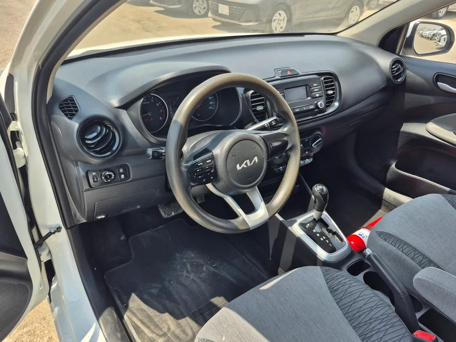 2022 Kia Pegas LX 