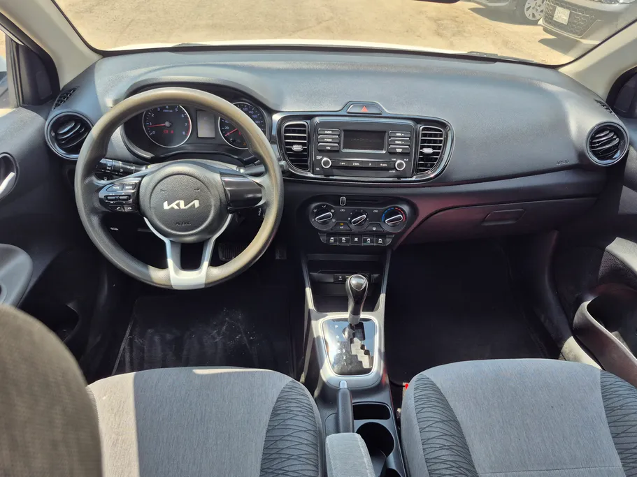2022 Kia Pegas LX 