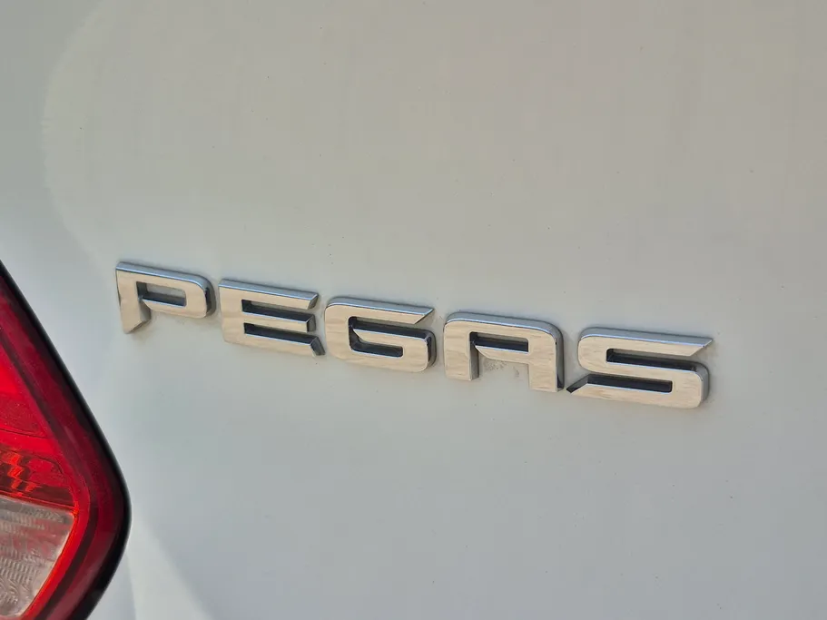 2022 Kia Pegas LX 
