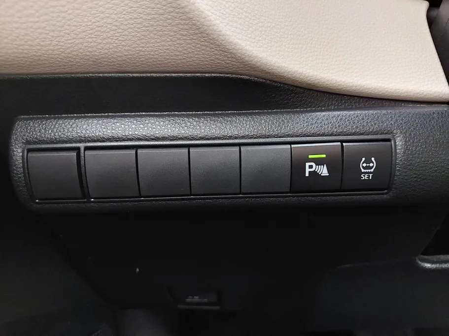 2022 تويوتا Corolla XLI Executive Moonroof 