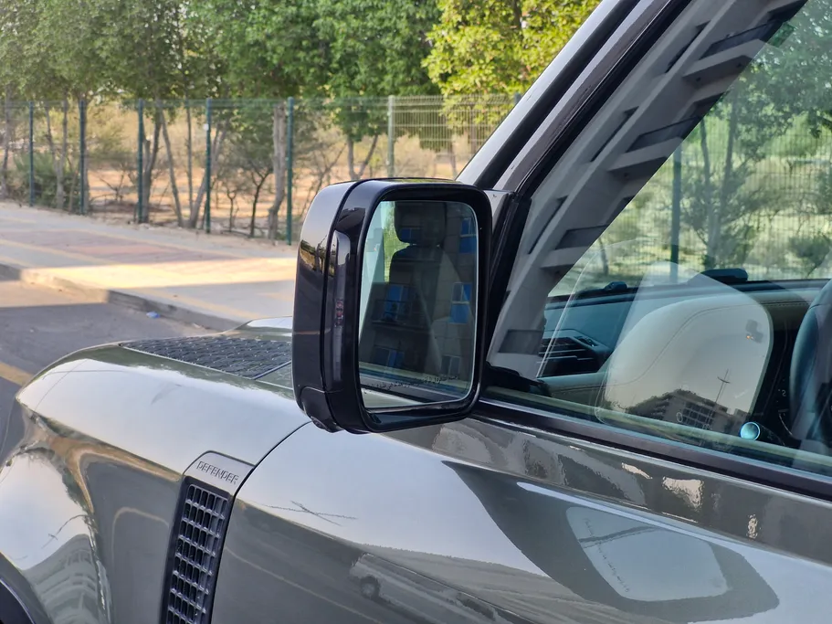 2025 Land Rover Defender P300 S 