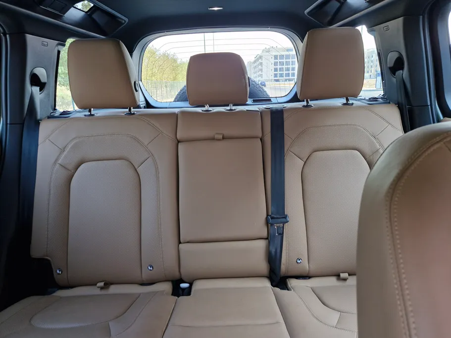 2025 Land Rover Defender P300 S 