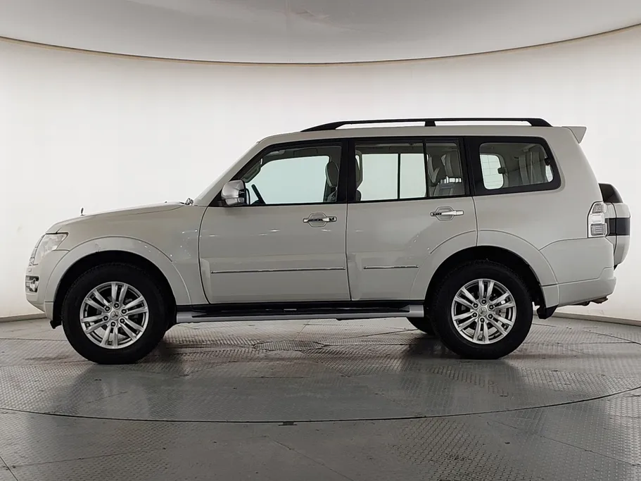 ميتسوبيشي باجيرو GLS 4Doors 2024 