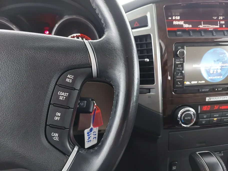 ميتسوبيشي باجيرو GLS 4Doors 2024 