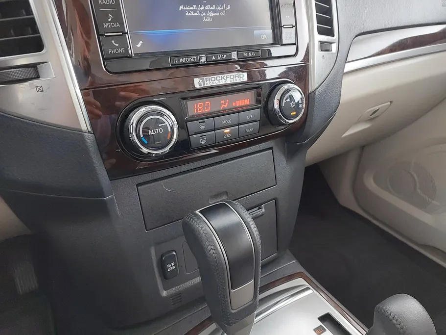 ميتسوبيشي باجيرو GLS 4Doors 2024 