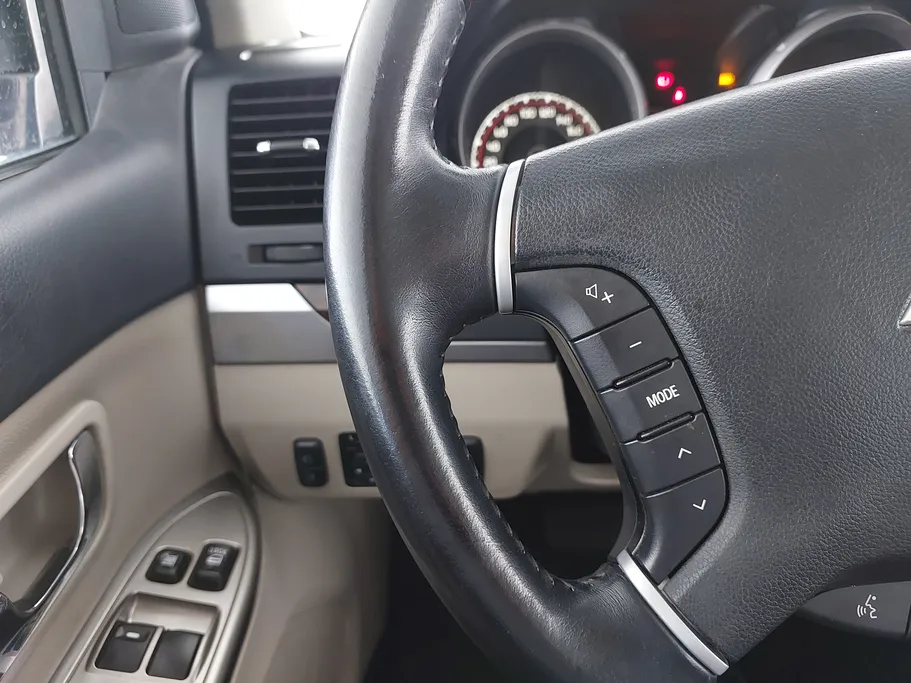 ميتسوبيشي باجيرو GLS 4Doors 2024 