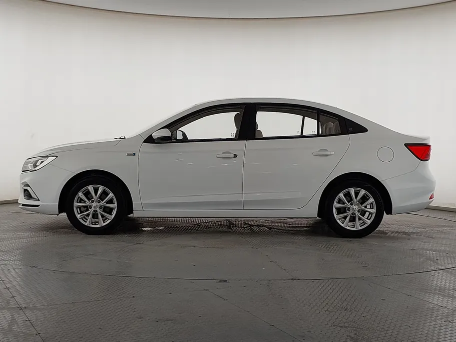 2023 MG 5 STD 
