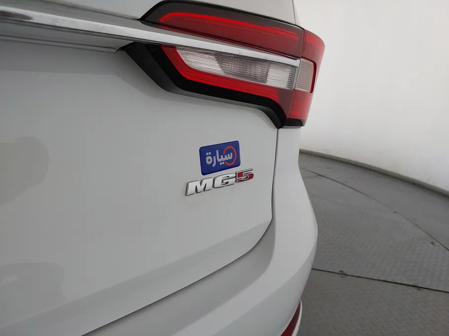 2023 MG 5 STD 