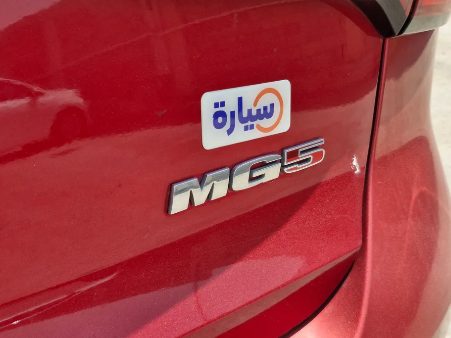 ام جي 5 STD 2022 