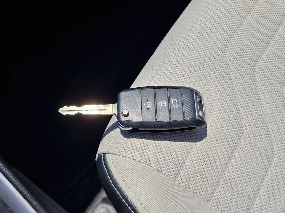 2023 Kia SONET LX 