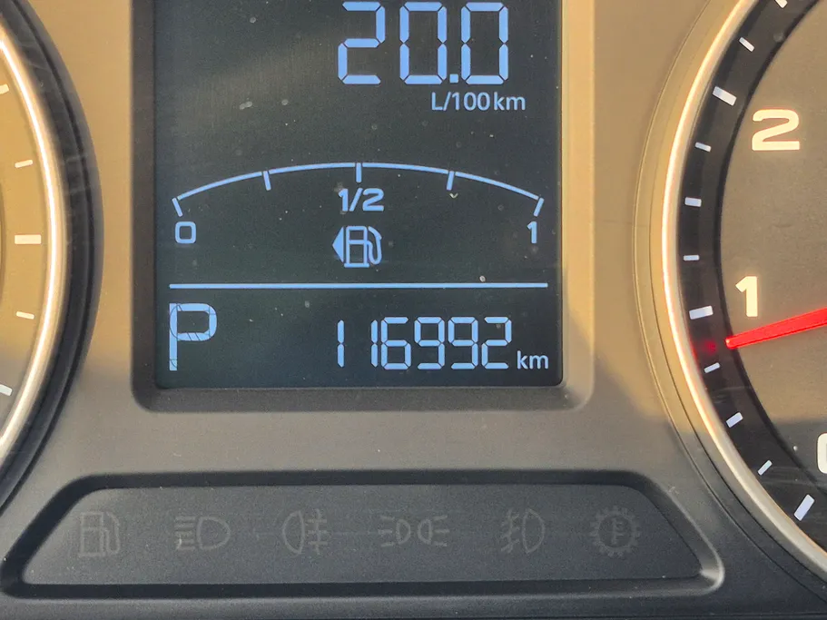 ام جي 5 STD 2023 