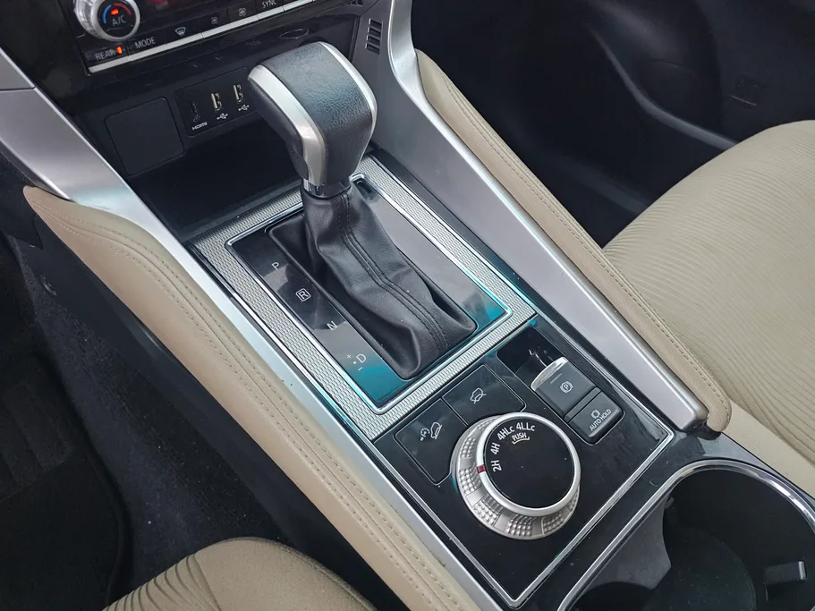 ميتسوبيشي  مونتيرو سبورت GLS-ML 2021 