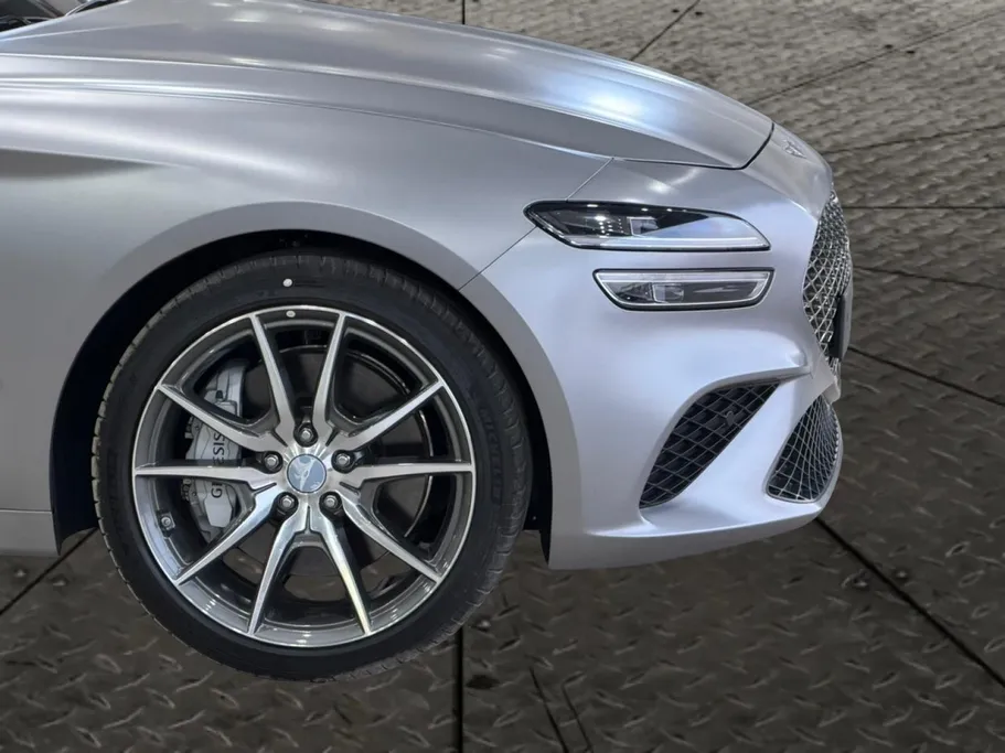 2026 Genesis G70 Prestige 