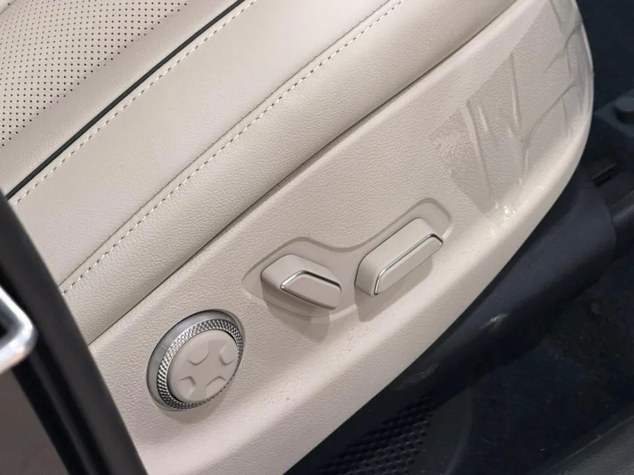 2026 Genesis GV80 Premium 