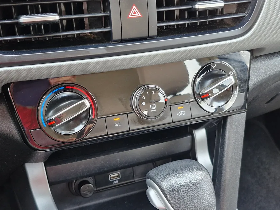 2023 Kia Seltos LX 