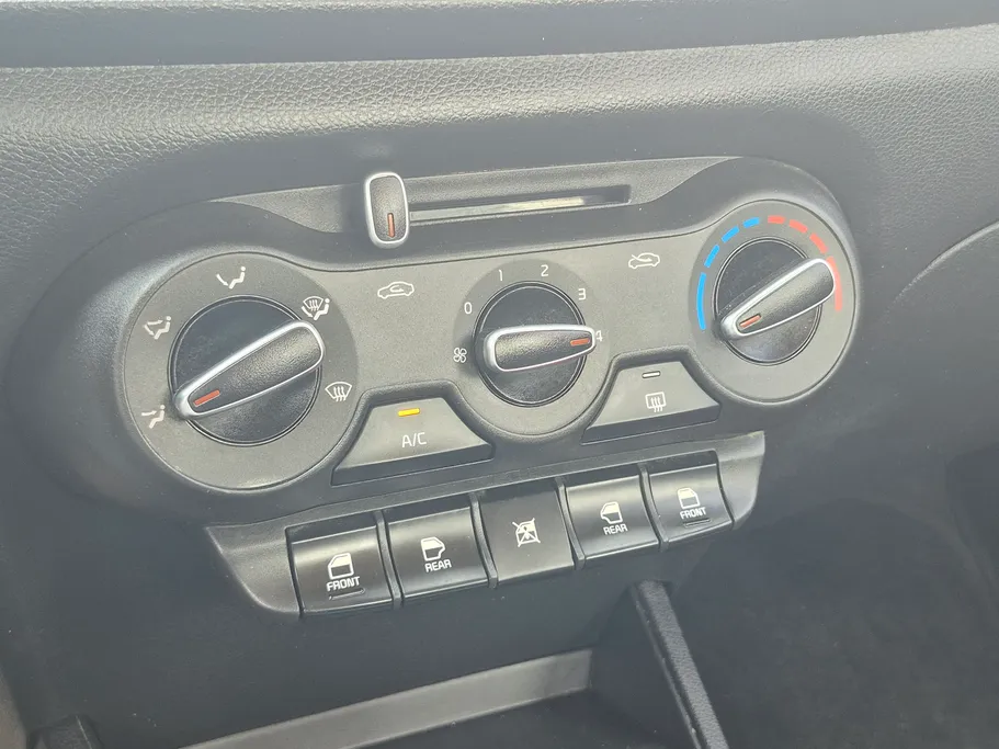 2024 Kia Pegas LX 