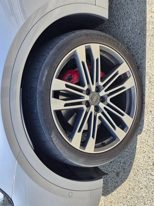 2023 Audi SQ5  