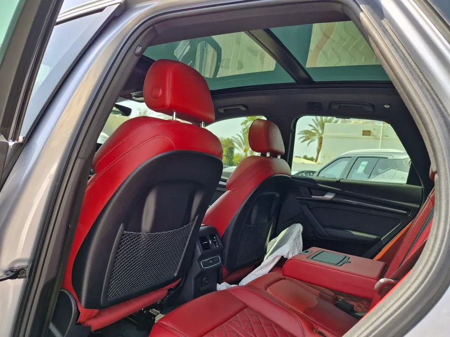 2023 Audi SQ5  