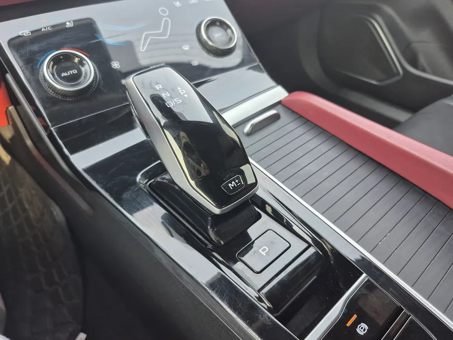 2024 FAW Bestune B70 Premium 