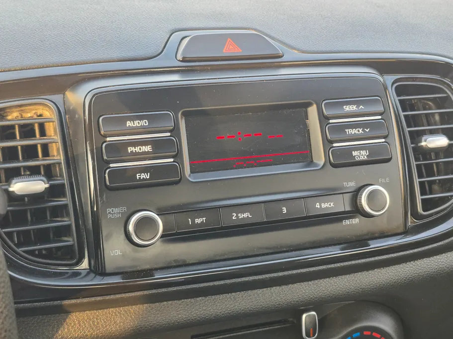 2025 Kia Pegas LX 