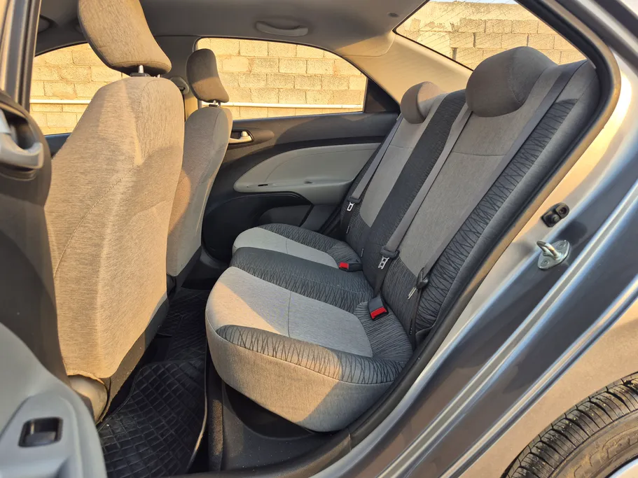 2025 Kia Pegas LX 