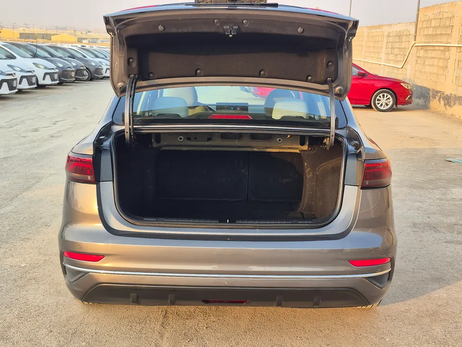 جيلي امجراند GS 2024 