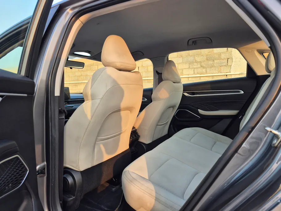 جيلي امجراند GS 2024 