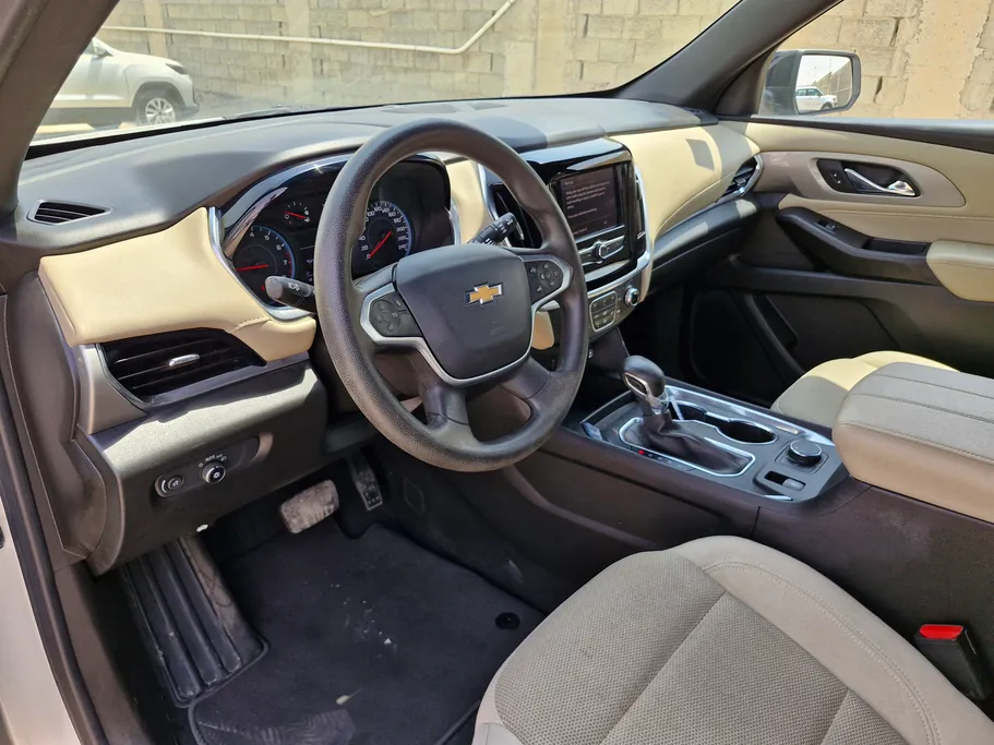2022 Chevrolet Traverse LT 